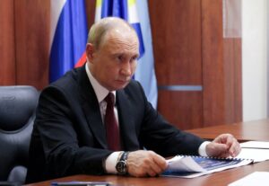 Putin told Trump he could relax some territorial claims in exchange for Donetsk region, FT reports