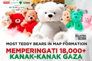 Ribuan beruang teddy bentuk peta Palestin terbesar di Dataran Merdeka