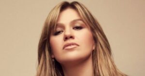 #SHOWBIZ: Kelly Clarkson's ex-husband Brandon Blackstock dies of melanoma at 48