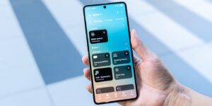 Samsung Galaxy Z Flip7 Reimagines the Smart Home with SmartThings