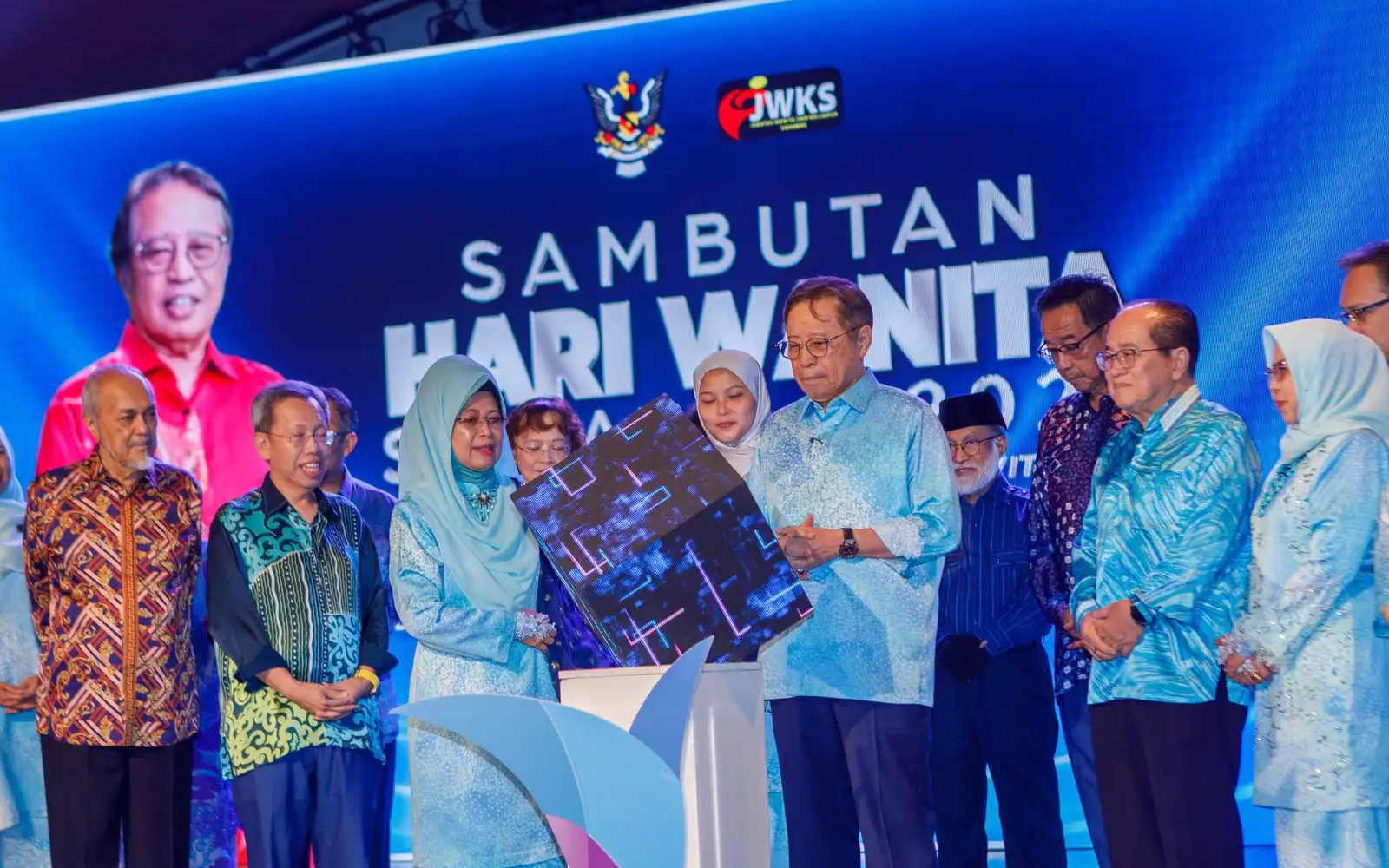 Cover Image for Kuching to have longest riverfront and new landmark garden