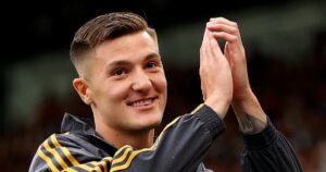 Sesko completes Manchester United's new-look forward line-up