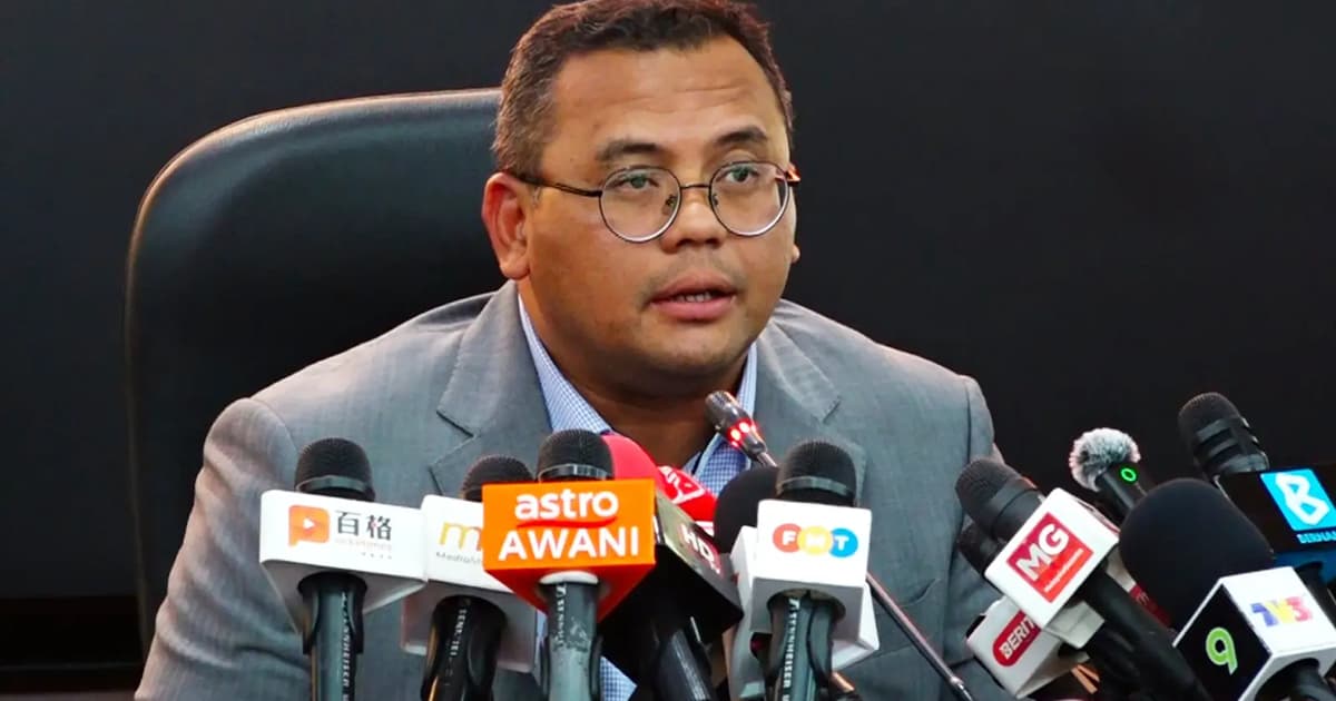 S’gor to extend RM200 book vouchers to Form 6 students