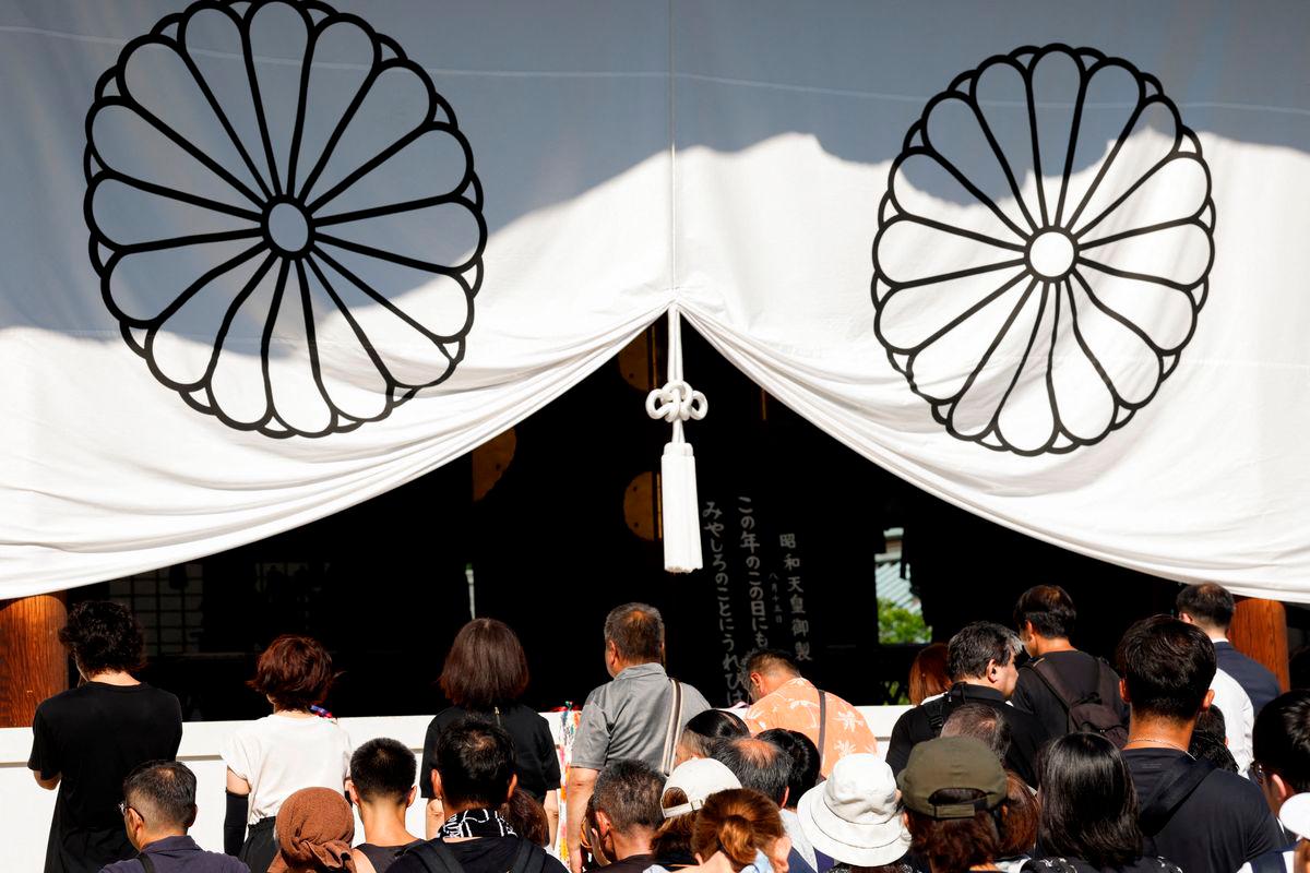 South Korea criticises Japanese officials' visit to Tokyo war shrine