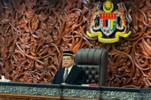 Speaker Dewan Rakyat nasihat ahli parlimen elak isu kecil dalam sidang