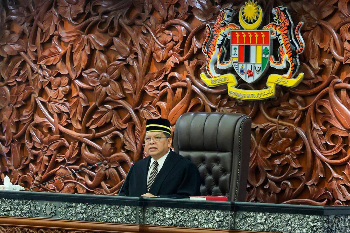 Speaker Dewan Rakyat nasihat ahli parlimen elak isu kecil dalam sidang