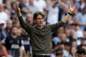 Spurs berhak kena ‘boo’ – Frank