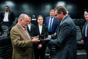 Sultan Ibrahim visits Russia’s leading automotive research centre in Moscow