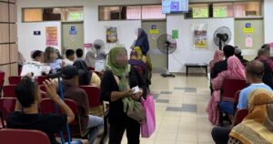 Sweltering heat at Indera Mahkota clinic as air-conditioner breaks down again
