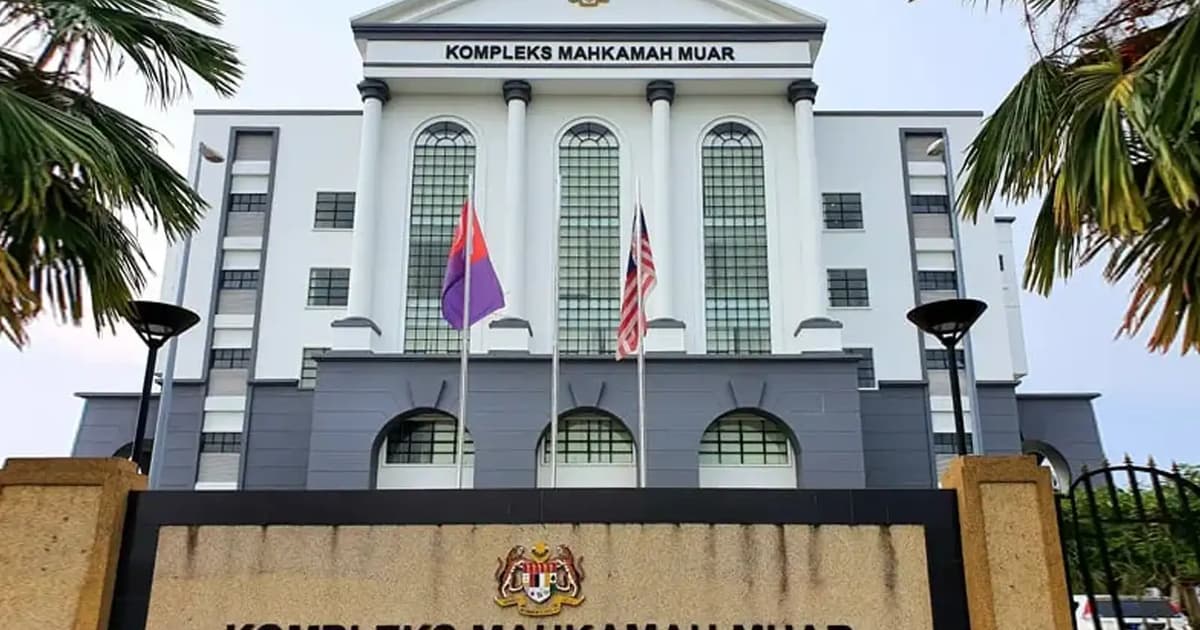 Teacher charged with molesting boy ordered to enter defence