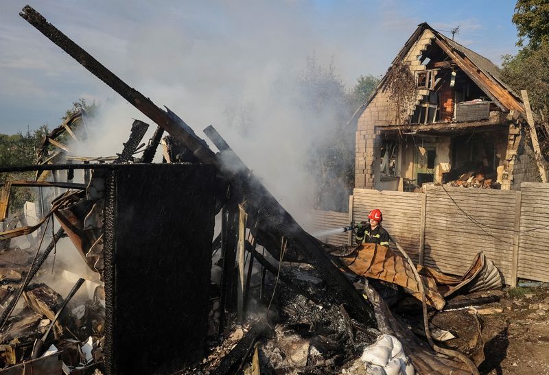 Tens of thousands of European troops needed for Ukraine, union warns