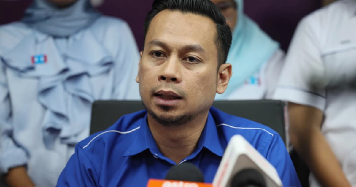 Terengganu Umno Youth says sorry for Jalur Gemilang gaffe