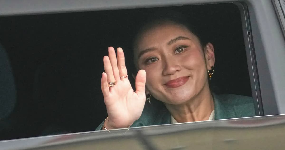 Thai prime minister removed by court, triggering power scramble