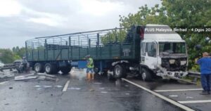 Thousands caught in 8.4km highway standstill after lorry skids near Penang toll plaza