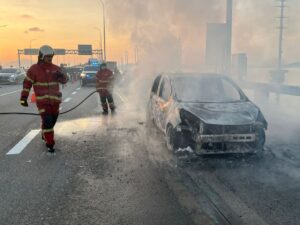 Traffic at standstill after car catches fire on Penang Bridge