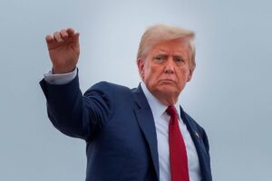 Trump fires US labor official over data