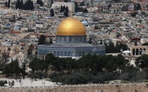 Cover Image for Israel’s Ben-Gvir says he prayed at Al Aqsa mosque compound