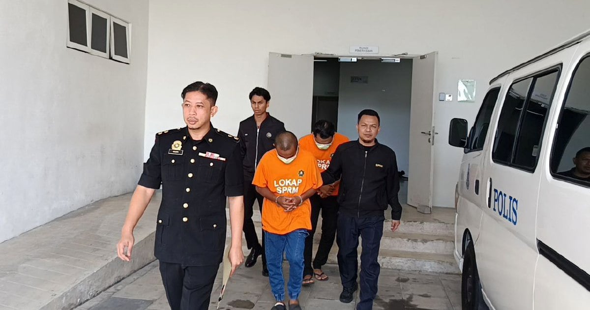 Two Perlis officials held for 5 days in RM100,000 graft probe