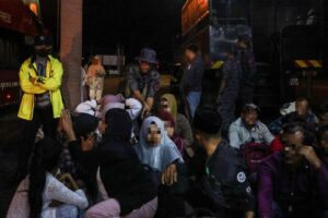 Two immigration raids sees 101 people nabbed