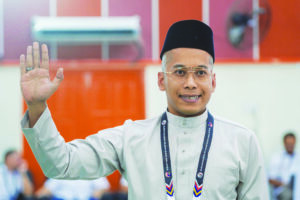 UMNO disaran kembali kepada perjuangan asal, jangan tunduk kepada DAP - Haslihelmy