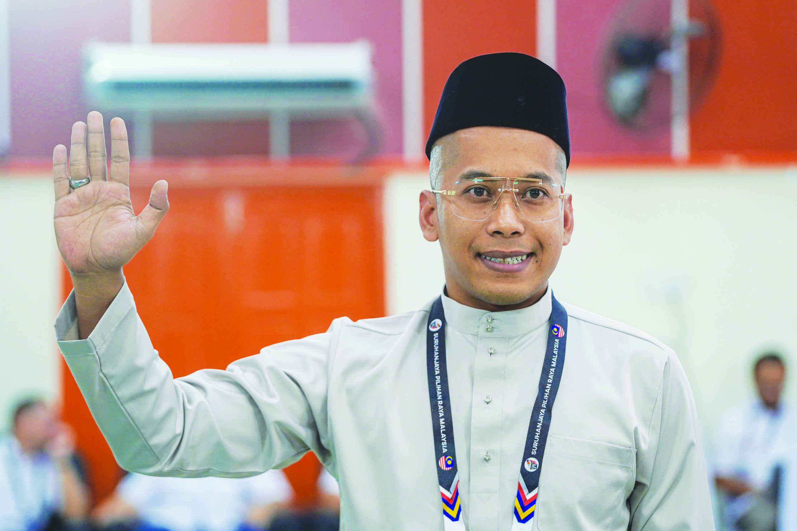 UMNO disaran kembali kepada perjuangan asal, jangan tunduk kepada DAP - Haslihelmy