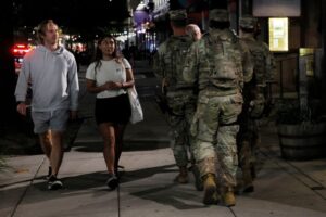 US National Guard troops in Washington to begin carrying weapons, officials say