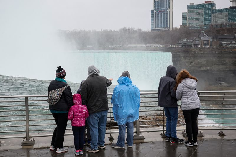 US could require up to $15,000 bonds for some tourist visas under pilot program