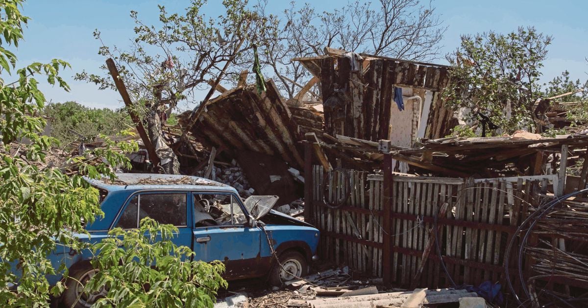 Ukrainian farmers live in fear as fighting nears their fields