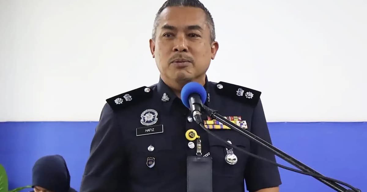 Viral video of upside down Jalur Gemilang in Sungai Buloh from 2024, say police