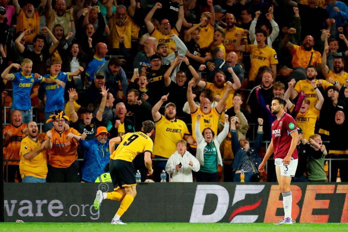 Wolves beat West Ham 3-2 in League Cup with late double from Larsen
