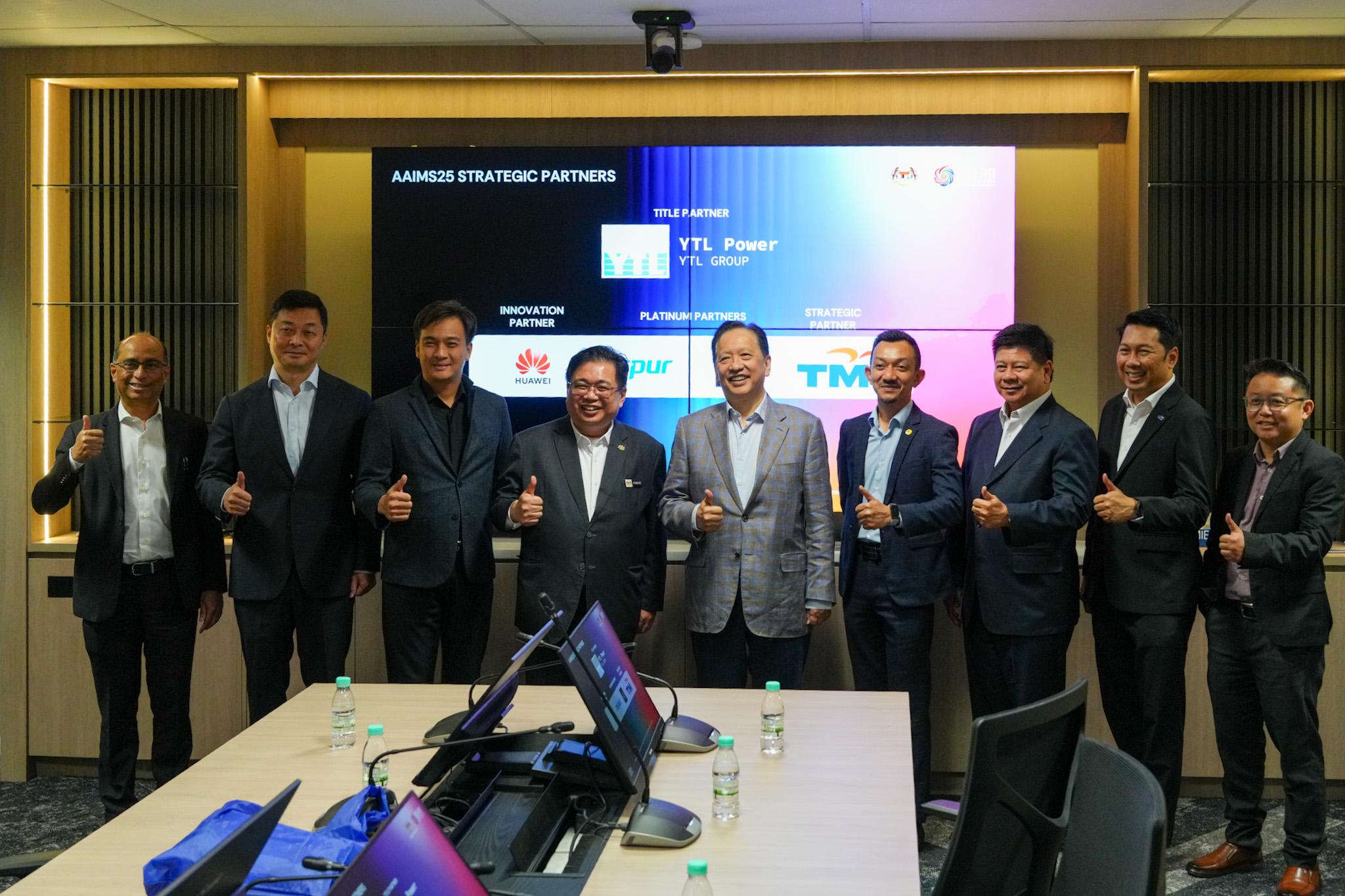 YTL Power Sedia Lancar Model Bahasa Luas (LLM) Malaysia di ASEAN AI Summit 2025