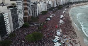 'No amnesty!' Brazilians protest against bid to pardon Bolsonaro