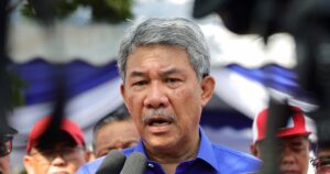 'Speak up in meetings, not outside' - Mohamad to MIC leaders