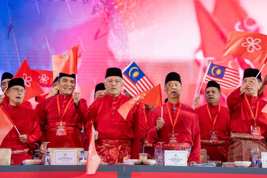 120 Ketua Bahagian Bersatu gesa Muhyiddin berundur