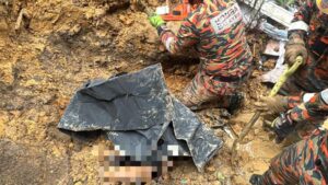 13 terkorban, 2,533 penduduk terjejas
