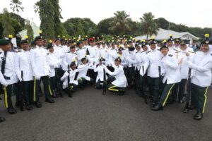 63 Palapes Unimap tamat latihan, terima pentauliahan Leftenan Muda