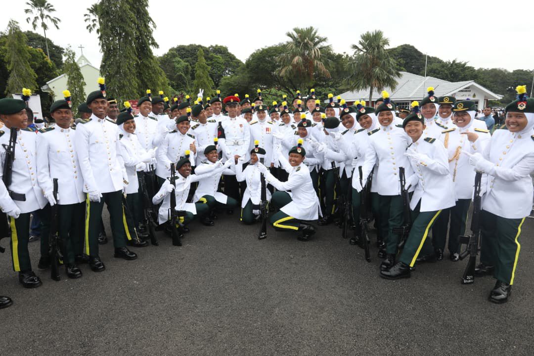 63 Palapes Unimap tamat latihan, terima pentauliahan Leftenan Muda