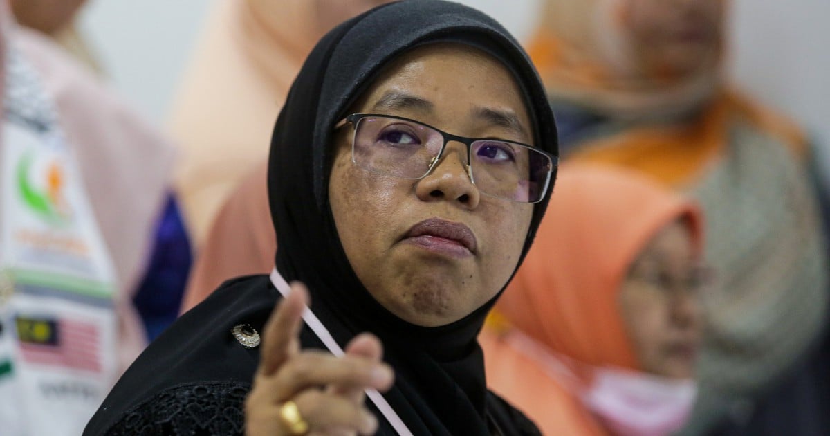 Aiman Athirah: MyKiosk helps traders boost income, despite 'white elephant' claims