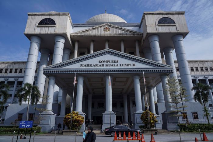 Ambil masa dua jam baca 135 pertuduhan