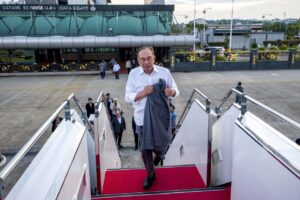 Anwar calls for global unity to defend dignity, end violence