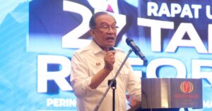 Anwar guarantees RON95 price cut by month-end