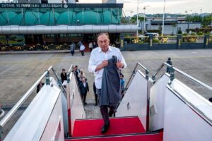 Anwar ke Doha untuk menghadiri Sidang Kemuncak Tergempar Arab-Islam