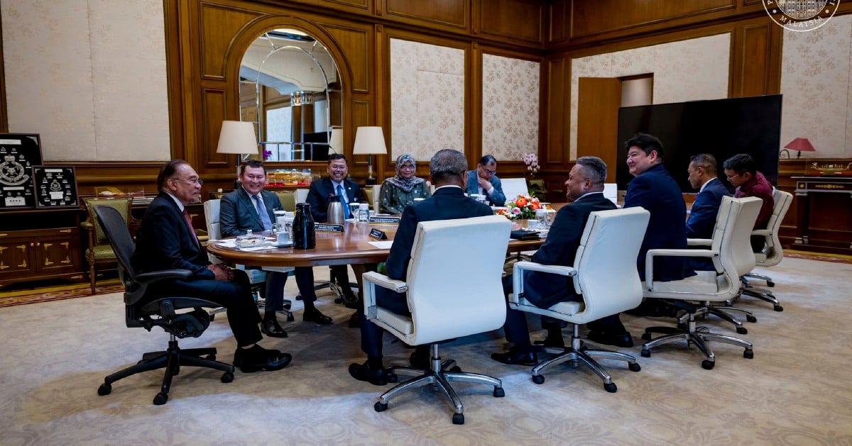 Anwar urges diplomats to deepen strategic ties, attract investment