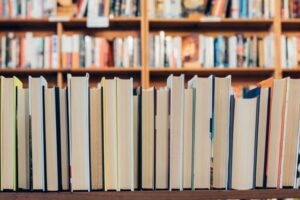 Apple Disaman Penulis Disebabkan “Cetak Rompak” Buku Dalam Melatih Model AI