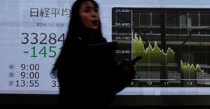 Asian shares rise as Japan politics weigh on yen