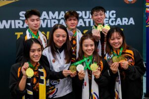 Atlet wusyu negara terima ganjaran SHAKAM RM480,000 daripada Hannah Yeoh