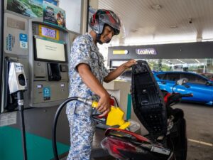 BUDI95: RM1.99L RON95 Petrol now available for B40 groups (STR Recipients)