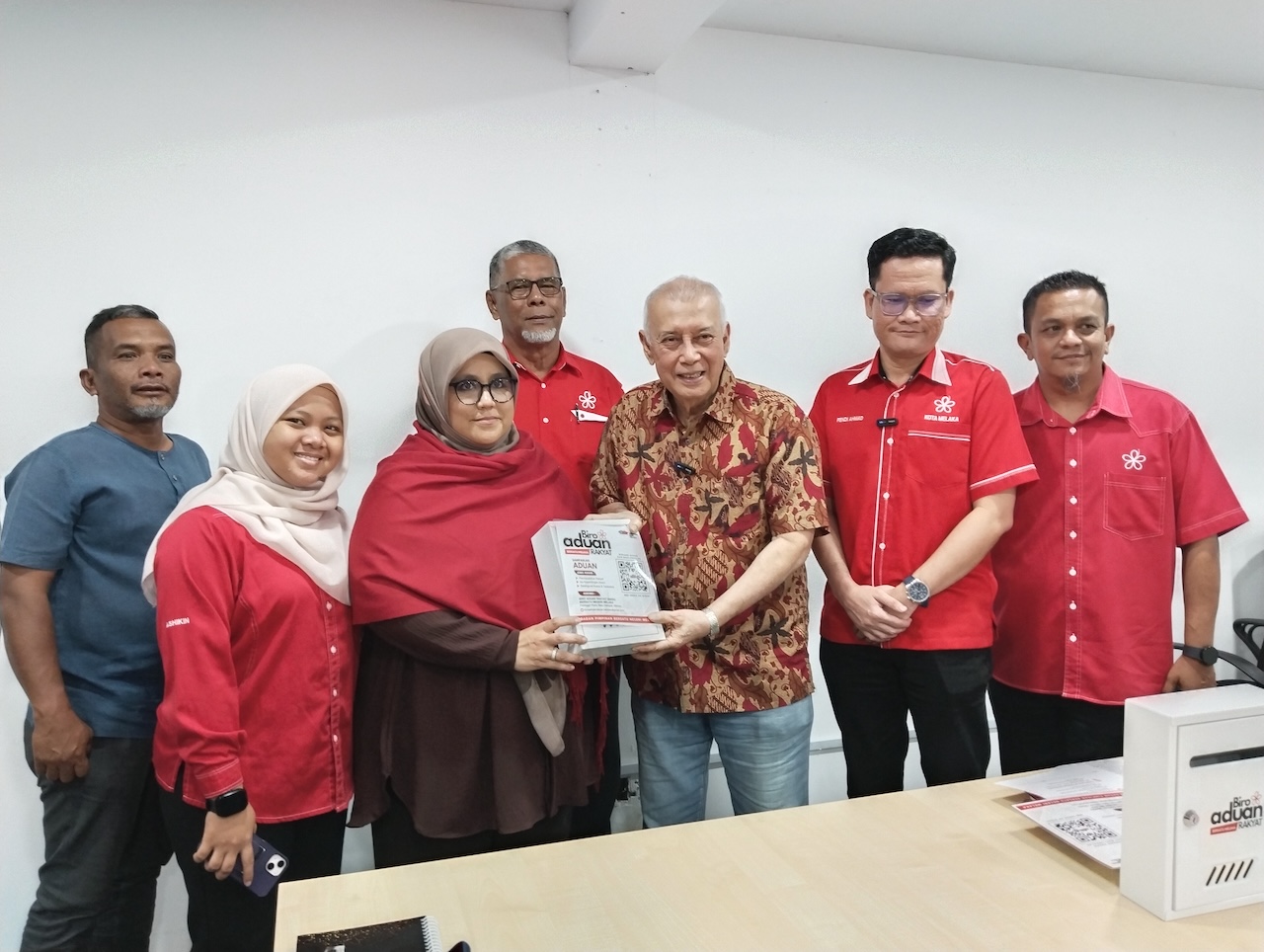 Berhutang RM68 juta, CEO gaji RM48,000 sebulan – Rahim Tamby Chik