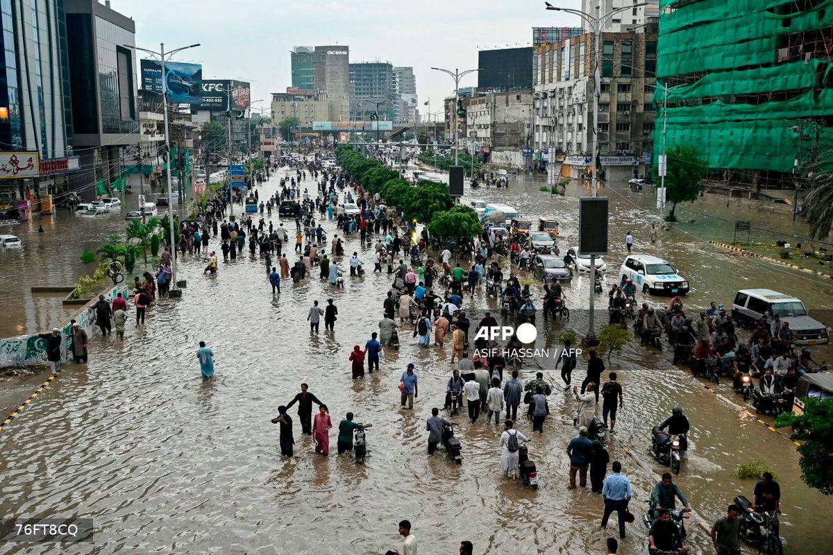 Climate change makes South Asia monsoon rains more erratic and deadly