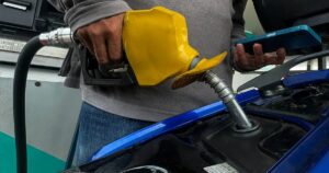 Companies yet to receive fleet card may claim RON95 price difference